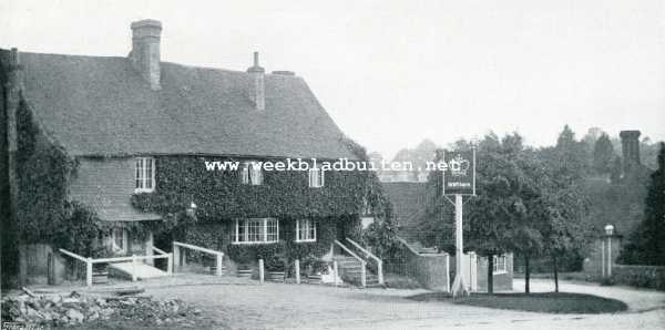 Onbekend, 1907, Onbekend, DE WEEKEND-COTTAGE. DE COTTAGE VAN DEN WEG AF GEZIEN