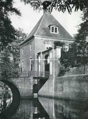 Utrecht, 1908, Amerongen, Het Huis te Amerongen. Toegang tot het voorplein