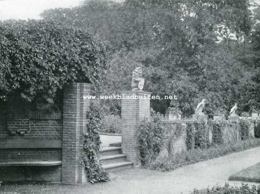 Utrecht, 1908, Amerongen, Het Huis te Amerongen. Zijmuurtjes en toegang tot de Oranjerie