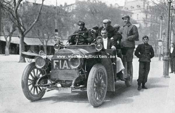 Frankrijk, 1908, Nmes, Auto-tocht Genua-Amsterdam. Een rit door Nimes