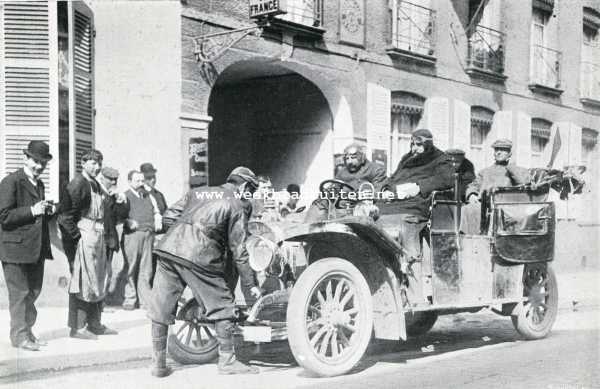 Frankrijk, 1908, Sezanne, Auto-tocht Genua-Amsterdam. Ons vertrek uit Sezanne