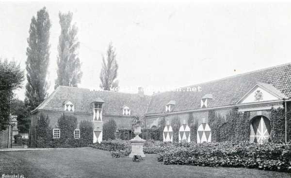 Noord-Brabant, 1908, Heeze, Het Kasteel Heeze. (binnenplaats)