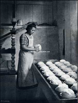 Nederland, 1909, Onbekend, Hoe men Edammer kaas maakt. Het verzorgen van de versche kaas