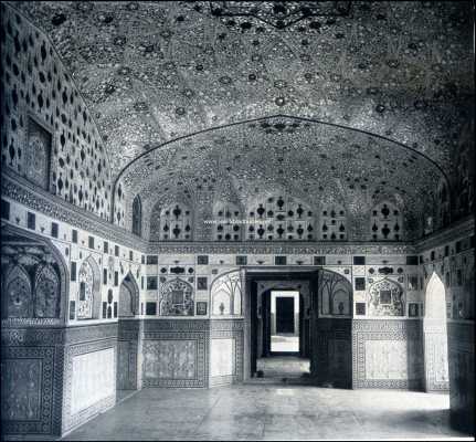 Marmeren paleizen. Het Spiegelpaleis in het Fort van Agra in Engelsch-Indi