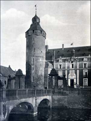 Overijssel, 1909, Dalfsen, Het Kasteel Rechteren. Gezicht op den toren