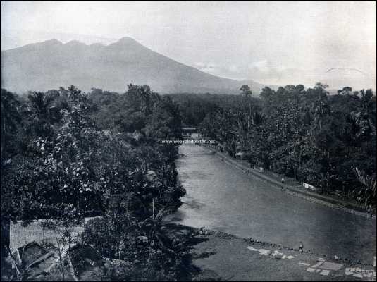 Indonesi, 1909, Buitenzorg, Buitenzorg: gezicht op den Salak