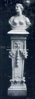 Iets over stadstuinen. Antieke marmeren beelden in den tuin van Heerengracht 458 - 3
