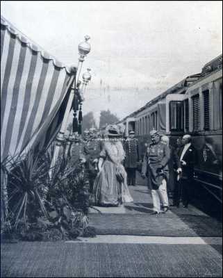 Gelderland, 1909, De Steeg, Bezoek van hunne Majesteiten den Duitsche Keizer en de Keizering aan de grafelijke familie Bentinck op het Kasteel Middachten. Aankomst op het Station 