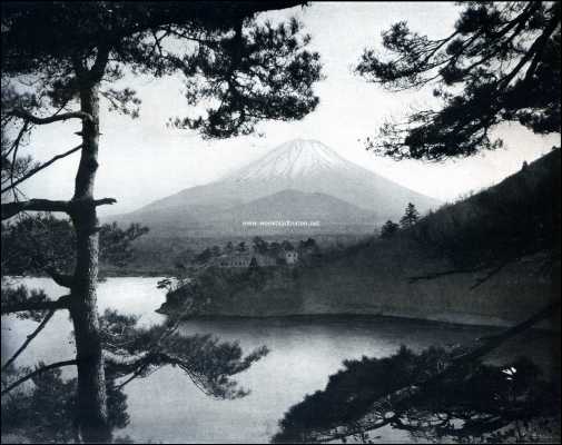 Japan, 1909, Onbekend, Een Nieuwjaarsuitstapje in de Japansche bergen. De heilige berg 