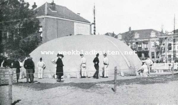 Onbekend, 1909, Onbekend, Luchtreizen met den vrijen ballon. De ballon kort na het begin van de vulling