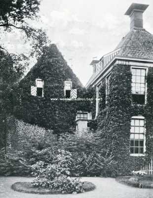 Groningen, 1909, Wedde, De Wedderburcht. Begroeide achtergevel
