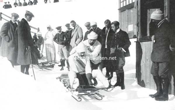 Zwitserland, 1910, Davos, Over bobslee-toeren te Davos. Een tweepersoons-bob aan de start