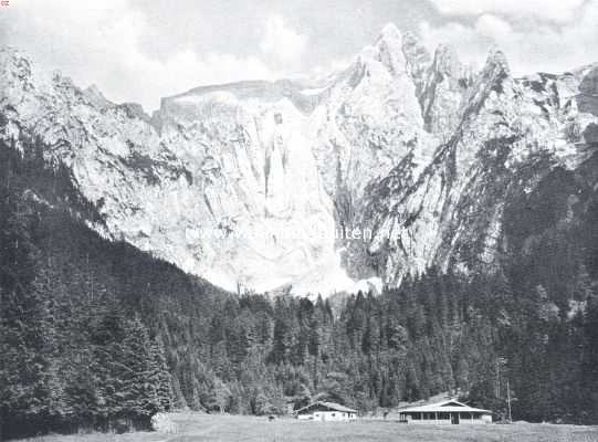 Duitsland, 1910, Berchtesgaden, Berchtesgaden. Hohe Gll. Op den voorgrond de bergweide van de Scharitzkehl-Alpe