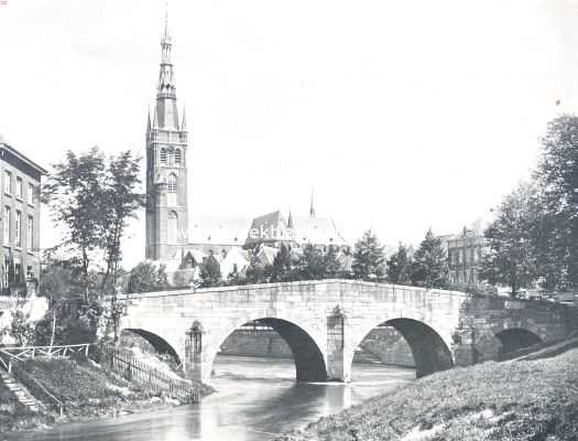 Limburg, 1910, Roermond, Roermond. De Sint-Christoffeltoren en de oude Roerbrug
