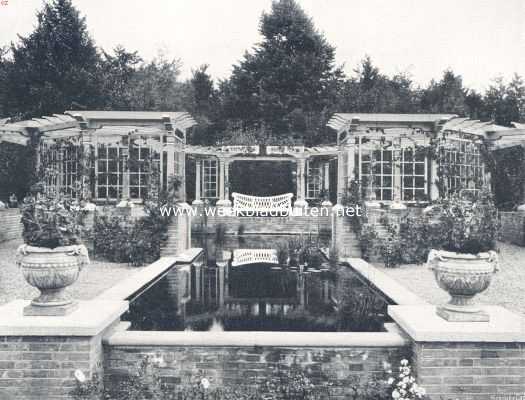 Utrecht, 1910, Lage Vuursche, Een belangrijk werk van tuinkunst VII. Hoogliggend bassin met omgeving, einde bloementuin