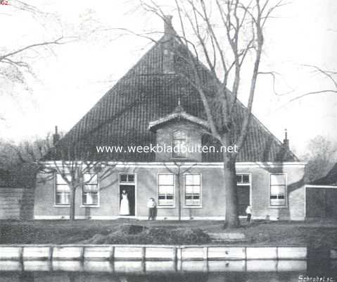 Noord-Holland, 1910, Onbekend, De Westfriesche boerderij. Noordhollandsche boerderij met pyramide-dak, door pannen gedekt