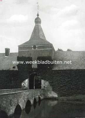 Limburg, 1911, Arcen, Het kasteel Arcen. Ingangspoort, gezien van den weg