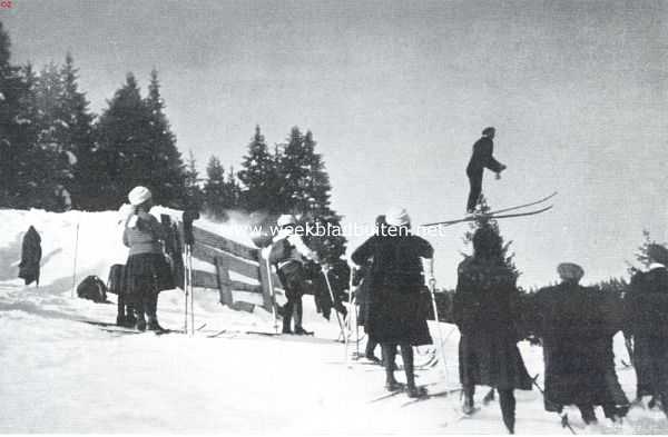Zwitserland, 1911, Innerarosa, Skisport. Aan de springschans