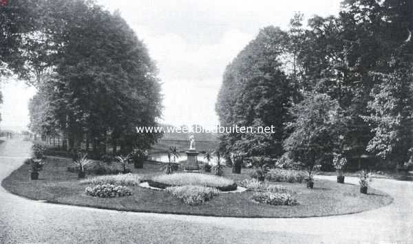 Noord-Holland, 1911, Beverwijk, De buitenplaats Scheijbeek. Gezicht in het park