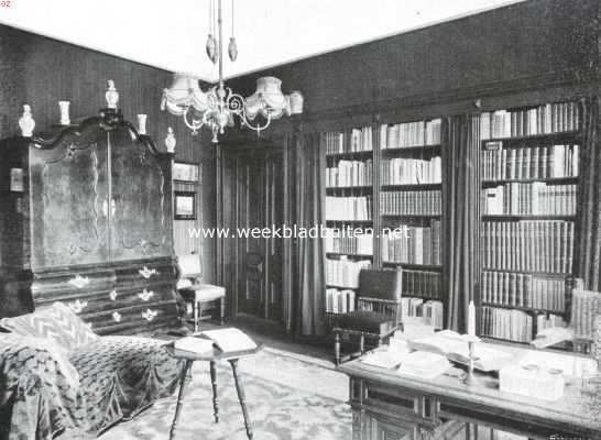 Friesland, 1911, Leeuwarden, Het Oud-Prinsesse-Hof te Leeuwarden, de bibliotheek
