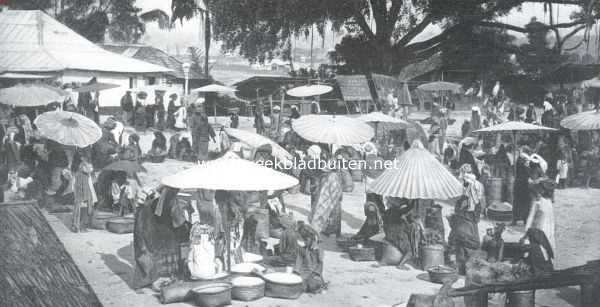 Indonesi, 1911, Bukittinggi, Van Sumatra's Westkust. De markt te Fort de Kock