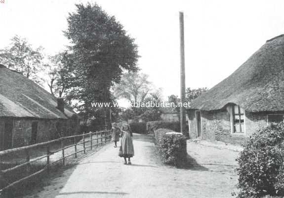 Noord-Holland, 1911, Laren, Het Gooi. Straatje in Laren