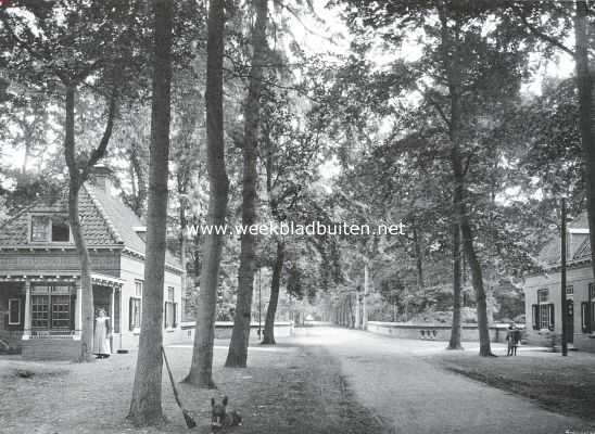Noord-Holland, 1911, Naarden, Naarden. De steenen brug in het bosch van Bredius