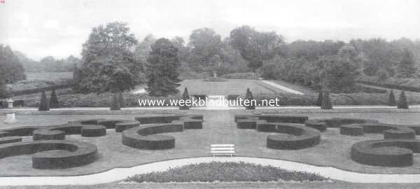 Overijssel, 1911, Goor, Het kasteel Weldam. Taxus Broderies in den tuin achter het kasteel