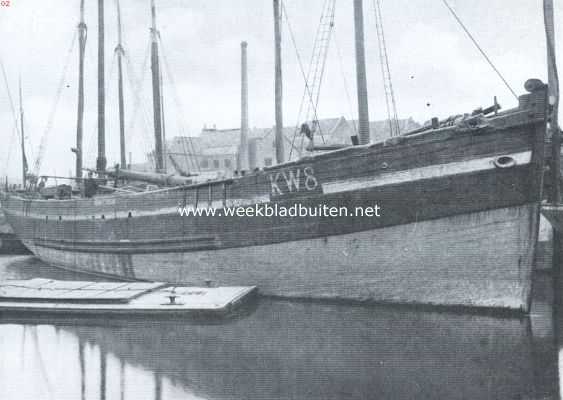 Noord-Holland, 1912, Amsterdam, Katwijksche logger in de Kattenburgergracht te Amsterdam