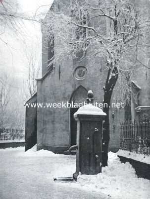 Noord-Holland, 1912, Amsterdam, De Walenkerk in den Bagijnenhof te Amsterdam, als het gesneeuwd heeft