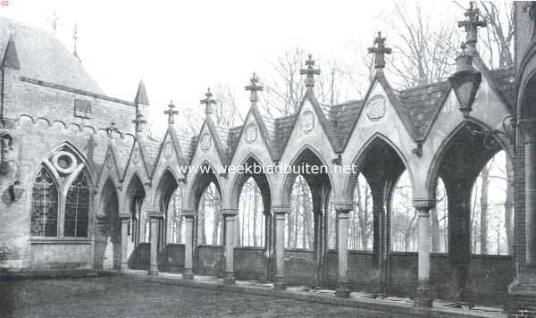 Noord-Brabant, 1912, Heeswijk Dinther, Het Kasteel Heeswijk. De Gothische zuilengalerij