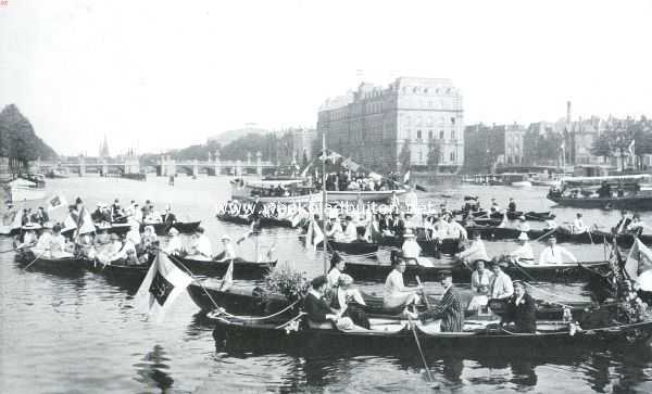 Noord-Holland, 1912, Amsterdam, Vertrek van de openingstocht der roei- en zeilvereeniging 