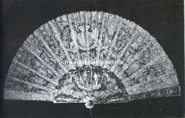 Onbekend, 1912, Onbekend, Kanten en weefsels. Brusselsche kant. Waaier uit de verzameling van H.M. de Koningin