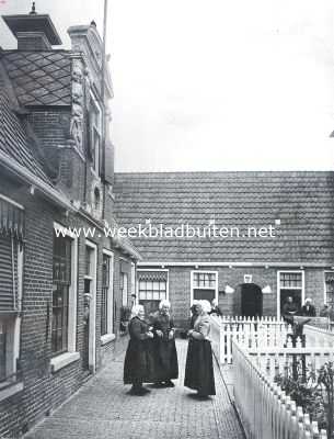 Friesland, 1912, Marsum, Het Popta-Gasthuis te Marsum bij Leeuwarden. De woningen der oude vrouwen