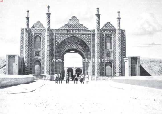 Iran, 1912, Teheran, Een rit naar een Perzischen tuin. Stadspoort 