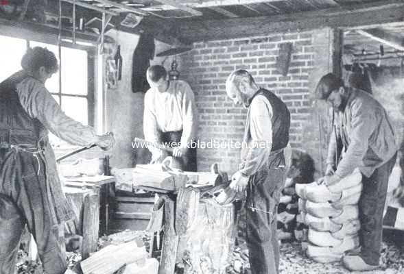 Onbekend, 1912, Onbekend, Over klompen. Klompenmakers aan het werk