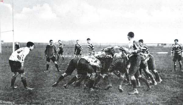 Noord-Holland, 1913, Amsterdam, Rugby-voetbal. Een spannend moment na de rust, toen de Afrikaners bijna 