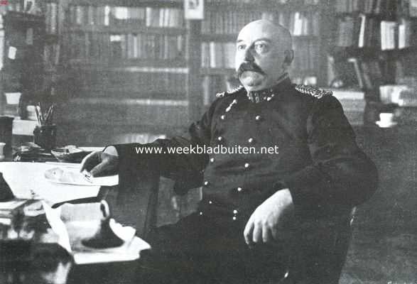Nederland, 1913, Onbekend, Generaal-Majoor A.N.J. Fabius, commandant van de stelling Amsterdam, die tegen 1 November a.s. ontslag heeft gevraagd