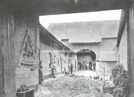 Limburg, 1913, Onbekend, Binnenhof eener Zuid-Limburgsche boerderij