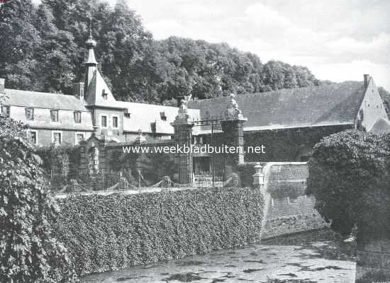 Limburg, 1913, Eysden, Kasteel Eysden. Achter de stallen van kasteel Eysden.