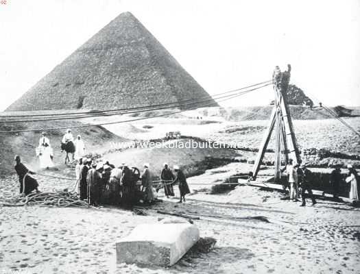 Opgravingen in de nabijheid van de pyramiden, waar professor Reisner een aan de zon gewijde tempel heeft ontdekt