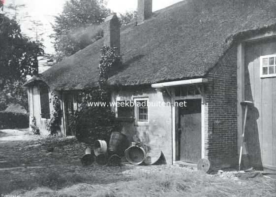 Noord-Holland, 1914, Blaricum, Boerderij te Blaricum. Een landelijk hoekje van het tot voor kort nog bijna onbedorven dorp