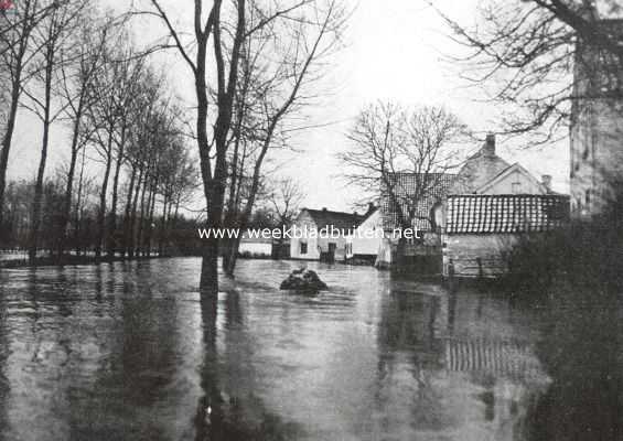 Limburg, 1914, Maastricht, De Rijksstraatweg bij Maastricht overstroomd