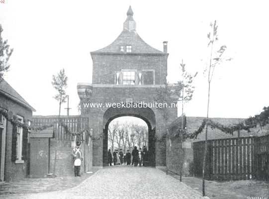 Zuid-Holland, 1914, Gorichem, De onafhankelijkheidfeesten te Gorichem. De op de oorspronkelijke plaats herrezen Arkelsche Poort