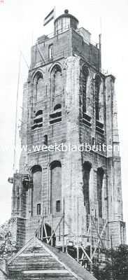 Zuid-Holland, 1914, Goedereede, Sloopend herboren Nederland VI. De kleinere steden en het platteland van Zuid-Holland. (Slot). De toren van Goedereede tijdens het afbreken, op last van het Departement van Waterstaat, van de sierlijke gothische contreforten