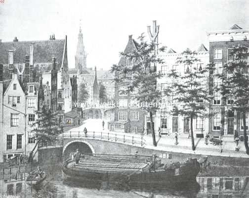 Noord-Holland, 1914, Amsterdam, Het Rokin te Amsterdam II. De Oude Turfmarkt, hoek Grimnessesluis omstreeks 1865, op den achtergrond 