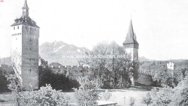 Zwitserland, 1914, Luzern, Luzern. Luzern's oude ringmuur op de Musegg met drie der negen wachttorens. Op den achtergrond de Pilatus