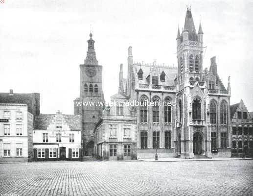 Belgi, 1914, Diksmuide, In het geteisterde Diksmuide. De Markt met toren der St. Nicolaaskerk en het Stadhuis