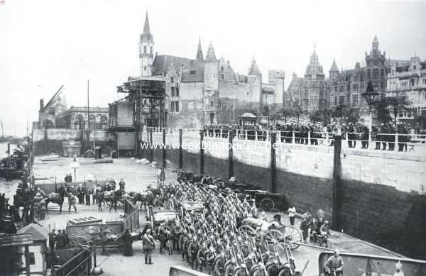 De aankomst van nieuwe Duitsche troepen aan de Van Dijck-kade bij de Suiker-Rui te Antwerpen. Op den achtergrond 