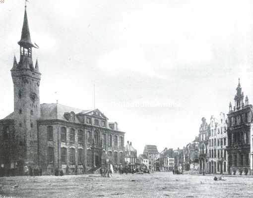 Het bij de beschieting van de stad Lier gespaarde stadhuis